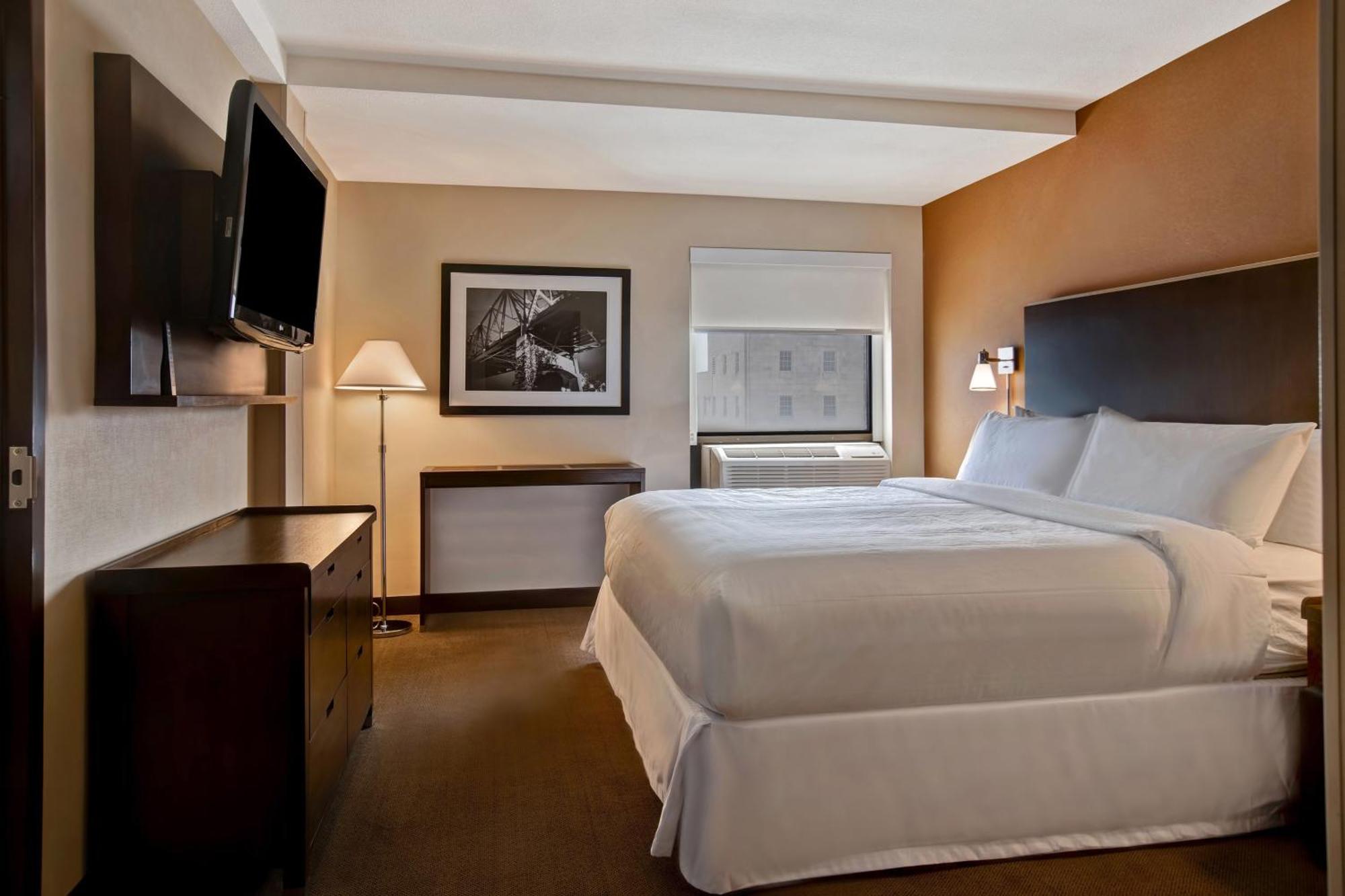 Four Points By Sheraton Peoria Exterior photo