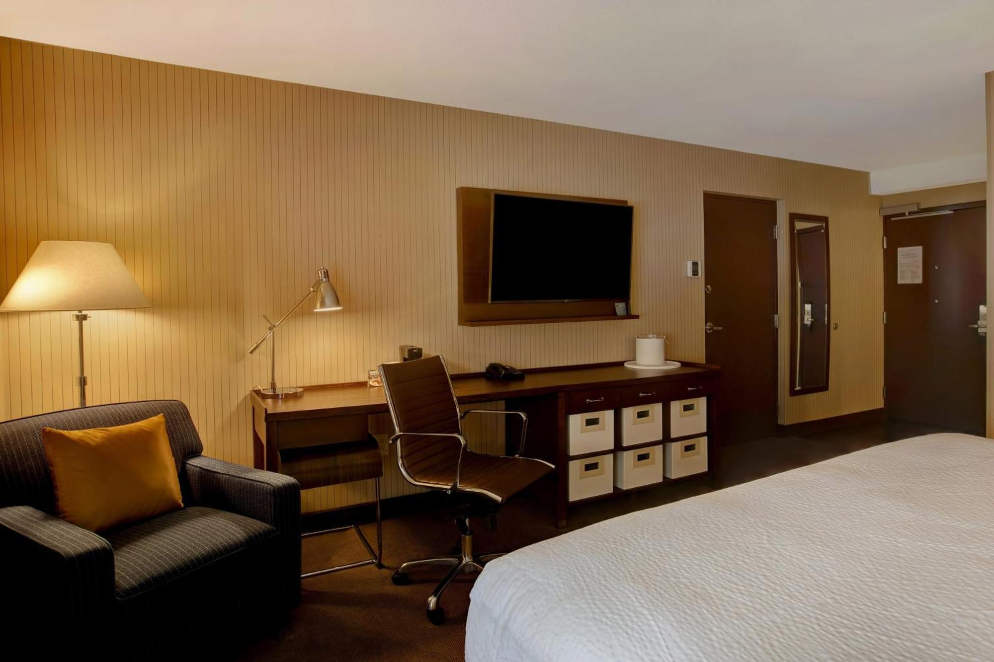 Four Points By Sheraton Peoria Exterior photo