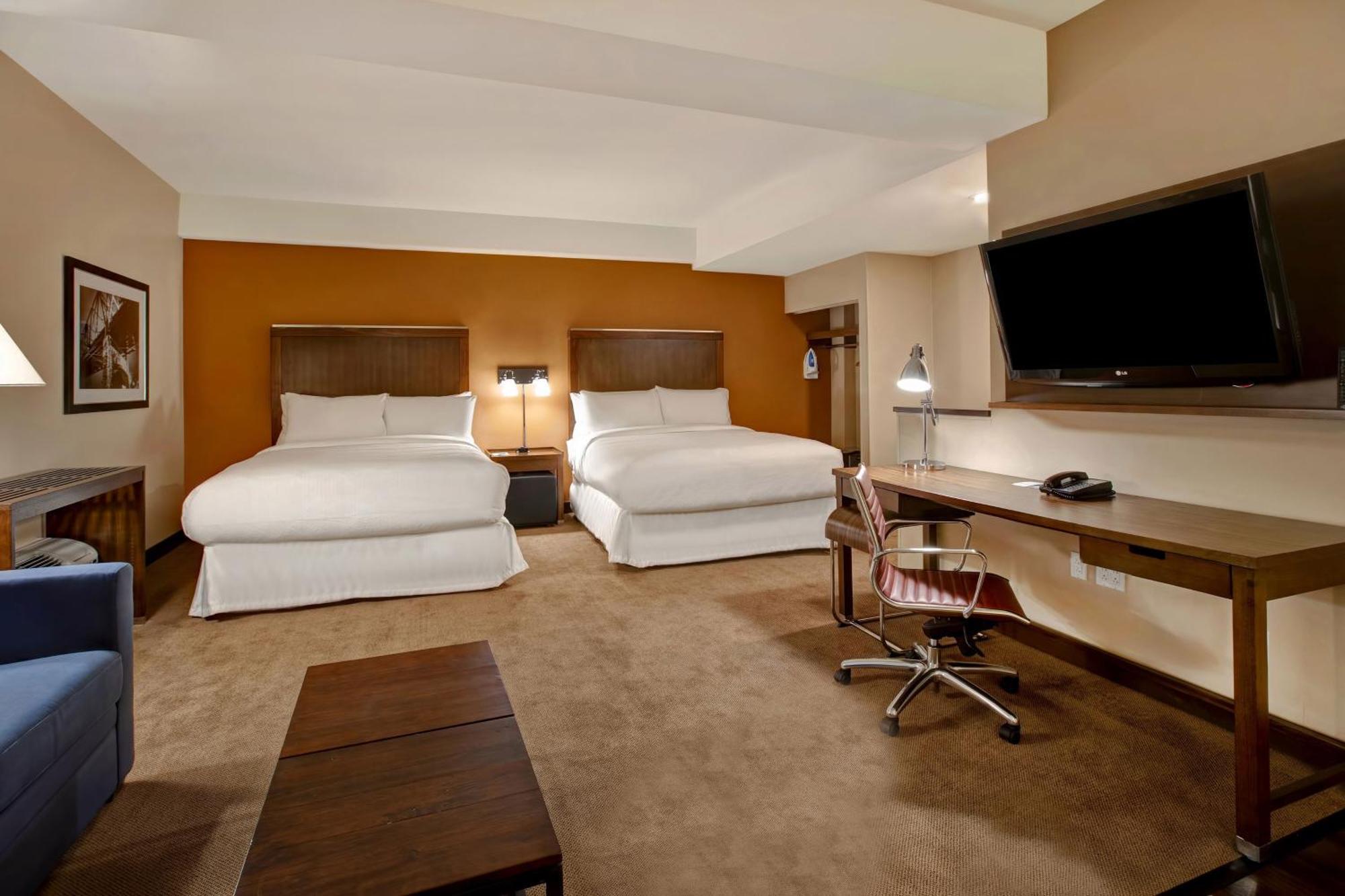 Four Points By Sheraton Peoria Exterior photo